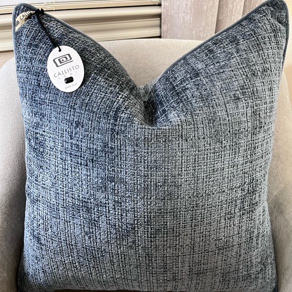 1-NWT CALLISTO HOME VELVET WEAVE DESIGN DECORATIVE PILLOWS (Read descrip… - Picture 12 of 17